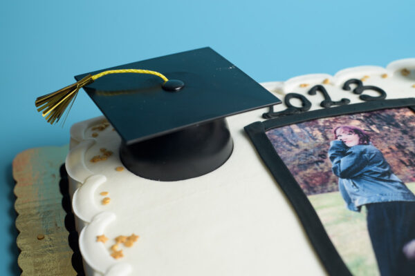 Full Sheet Grad Cake - Image 8